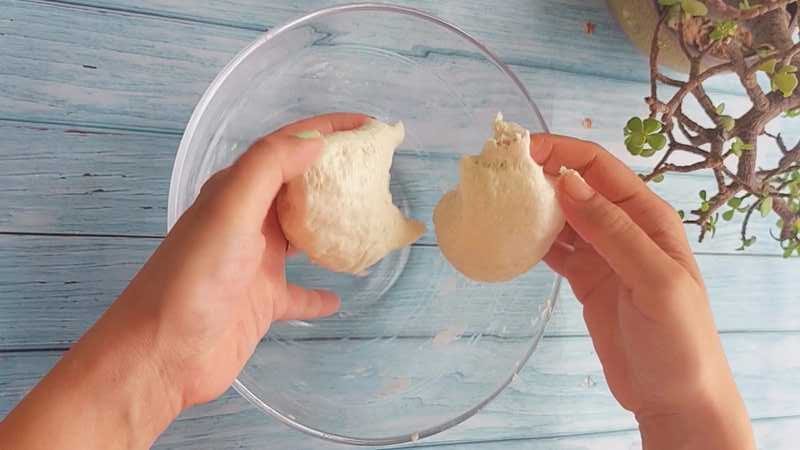 pizza base without yeast on tawa. pizza dough recipe