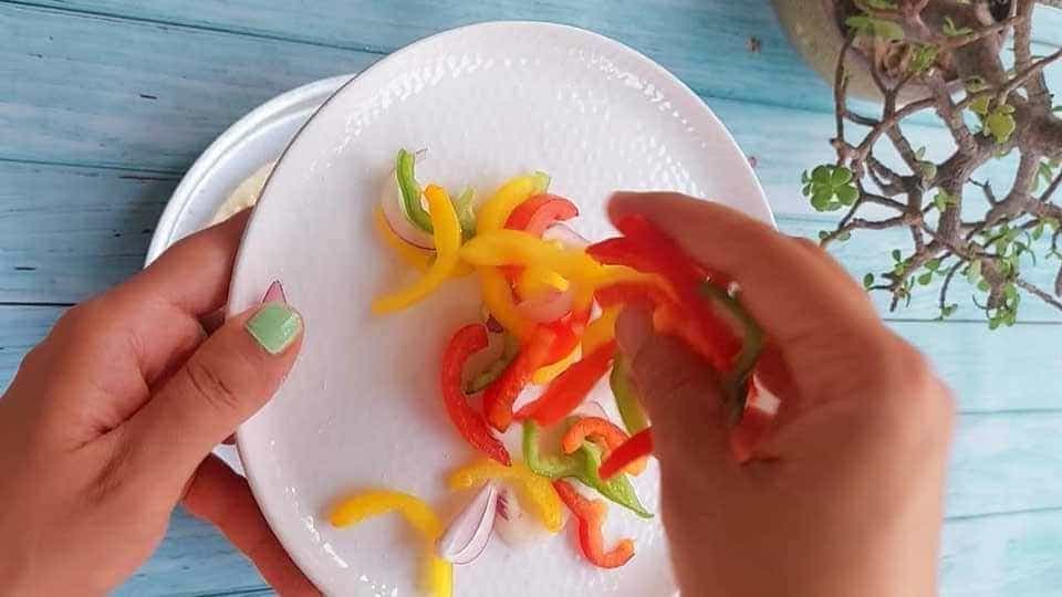 pizza on tawa homemade and easy recipe