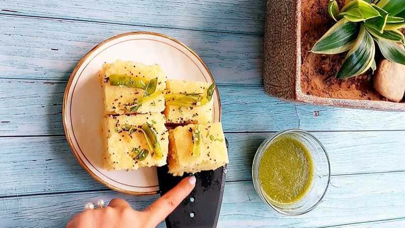 gujarati khaman dhokla recipe. homemade and easy.