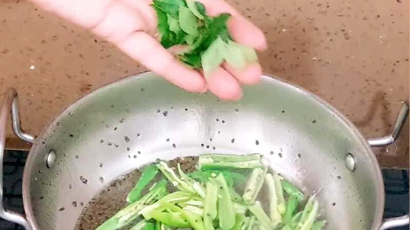 gujarati khaman dhokla recipe. homemade and easy.