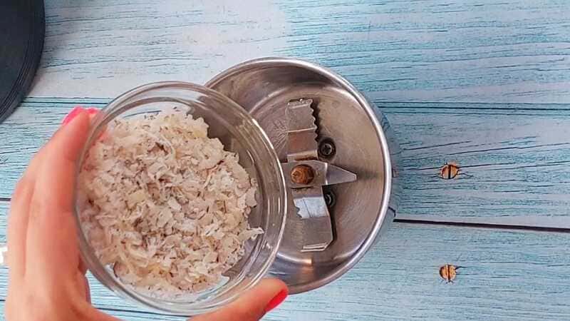 kanda bhaji recipe with special chatni recipe. homemade and easy teatime snacks.