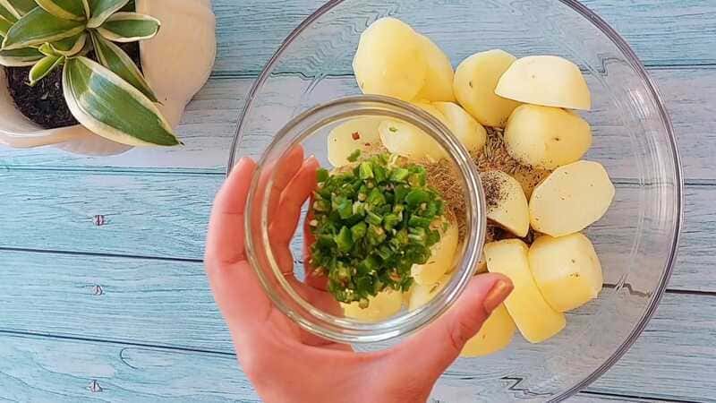 mini samosa recipe homemade and easy starter or tea time snack.