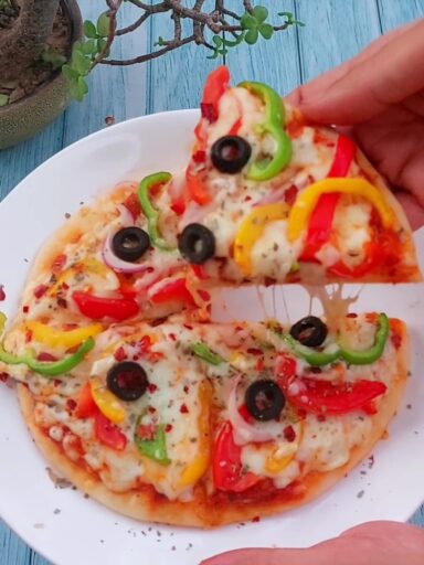 pizza on tawa homemade and easy recipe