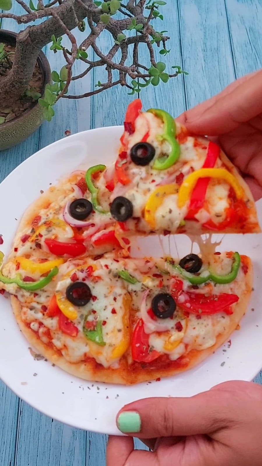 Pizza On Tawa pizza on tawa homemade and easy recipe