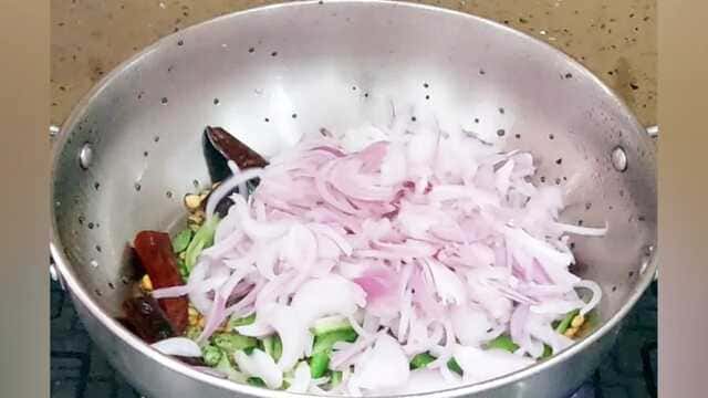 Authentic South Indian masala dosa with golden potato filling, ideal for breakfast