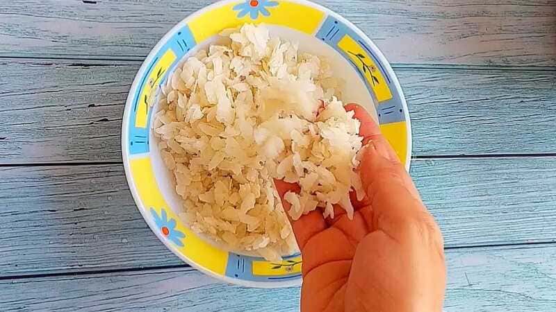 Easy homemade aloo tikki burger