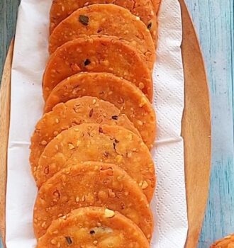 crispy rice crackers a south indian dry snacks nipaat recipe