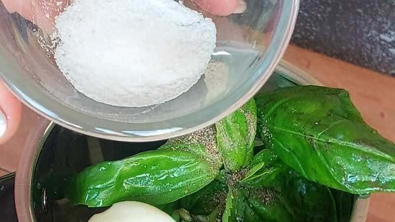 Healthy Pesto Salad