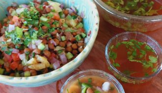 juicy kala chana salad with veggies n chatapata imli pani